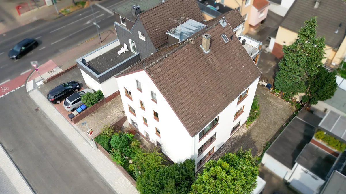 Haus in Bergisch Gladbach, vermittelt von Reiher & Löwe: Wohnhaus am Kradepohlsmühlenweg