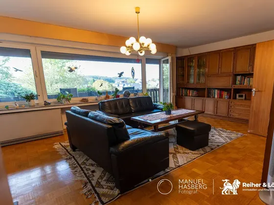 EG Wohnzimmer mit Schrankwand