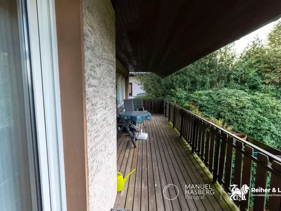 EG Balkon seitlich